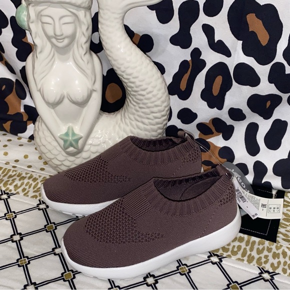 BABY GAP TODDLER KNIT PULL ON SNEAKERS - Picture 2 of 5